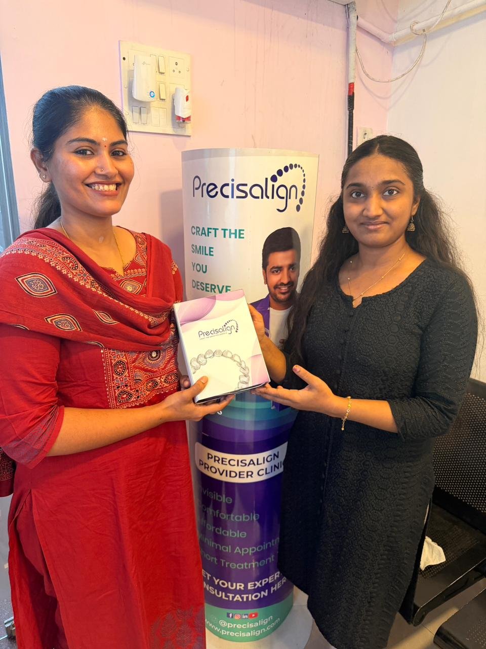 Precisalign aligner handover at Glodent